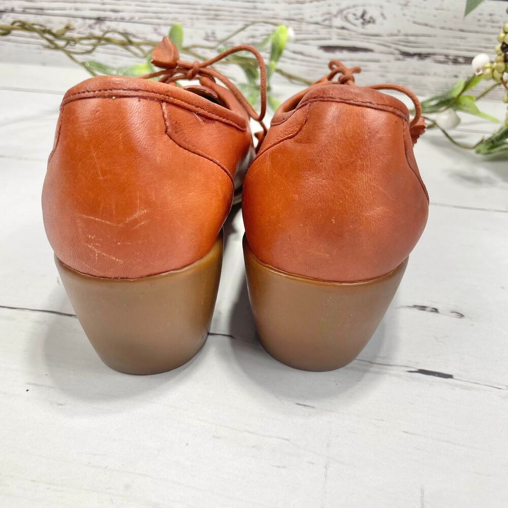 Vintage Clark Burnt Orange Moccasians with Rubber Sole Heel - Picture 7 of 12